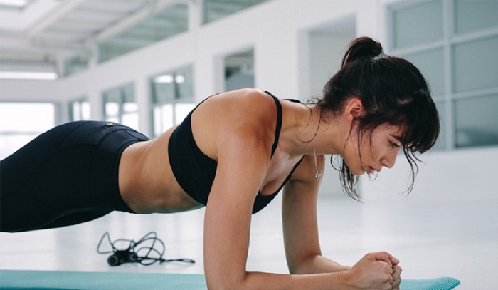 Plank kết hợp thở bụng