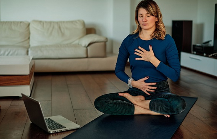 Tư thế bài tập thở bụng