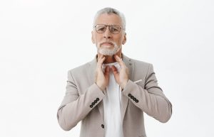 Giọng đổi theo tuổi chăm sóc thế nào cho đúng cách và hiệu quả nhất?