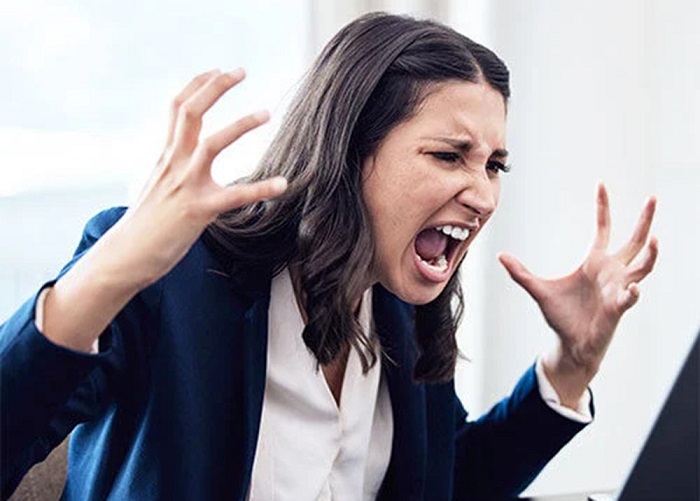 Giọng nói thường khó giữ được sự ổn định về cao độ và cảm xúc