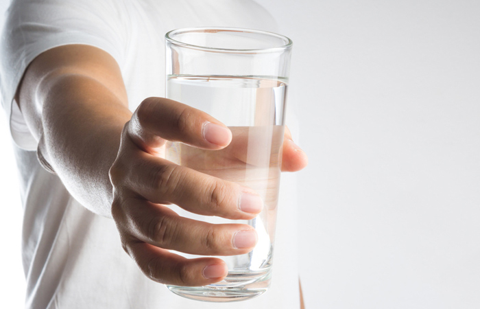 Nước lọc rất cần cho quá thanh quản