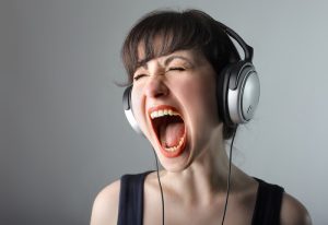 Khi nào giọng đang bị quá tải