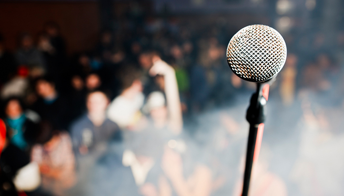 Bí Quyết Giữ Giọng Khi Thuyết Trình Dài Cho Người Mới Bắt Đầu