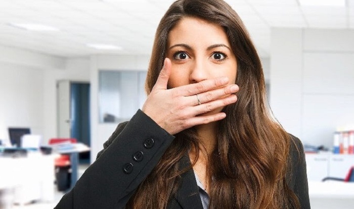 Nói bị mất giọng khi phỏng vấn là hiện tượng nhiều người gặp phải