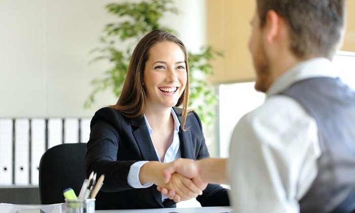 Giữ Giọng Khi Phỏng Vấn: Bí Quyết Giúp Bạn Tự Tin Và Ghi Điểm Tuyệt Đối