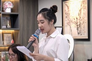 Nhiều người gặp tình trạng giọng đều đều không biết nhấn nhá do thiếu kiểm soát hơi thở và ngữ điệu
