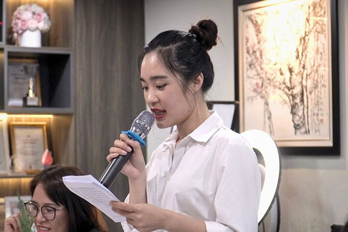 Nhiều người gặp tình trạng giọng đều đều không biết nhấn nhá do thiếu kiểm soát hơi thở và ngữ điệu