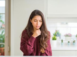Giọng nói cũng cần được nghỉ ngơi, hạn chế nói liên tục trong thời gian dài để dây thanh có thời gian phục hồi.