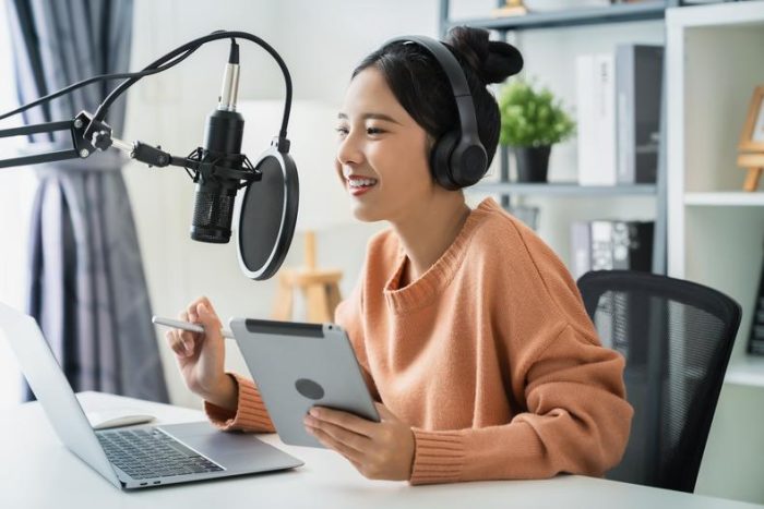 Yoga voice giúp podcaster có giọng nói nội lực và thu hút thính giả